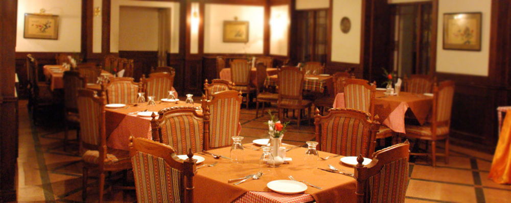 Ats Willingdon Hotel Kochi Exterior photo