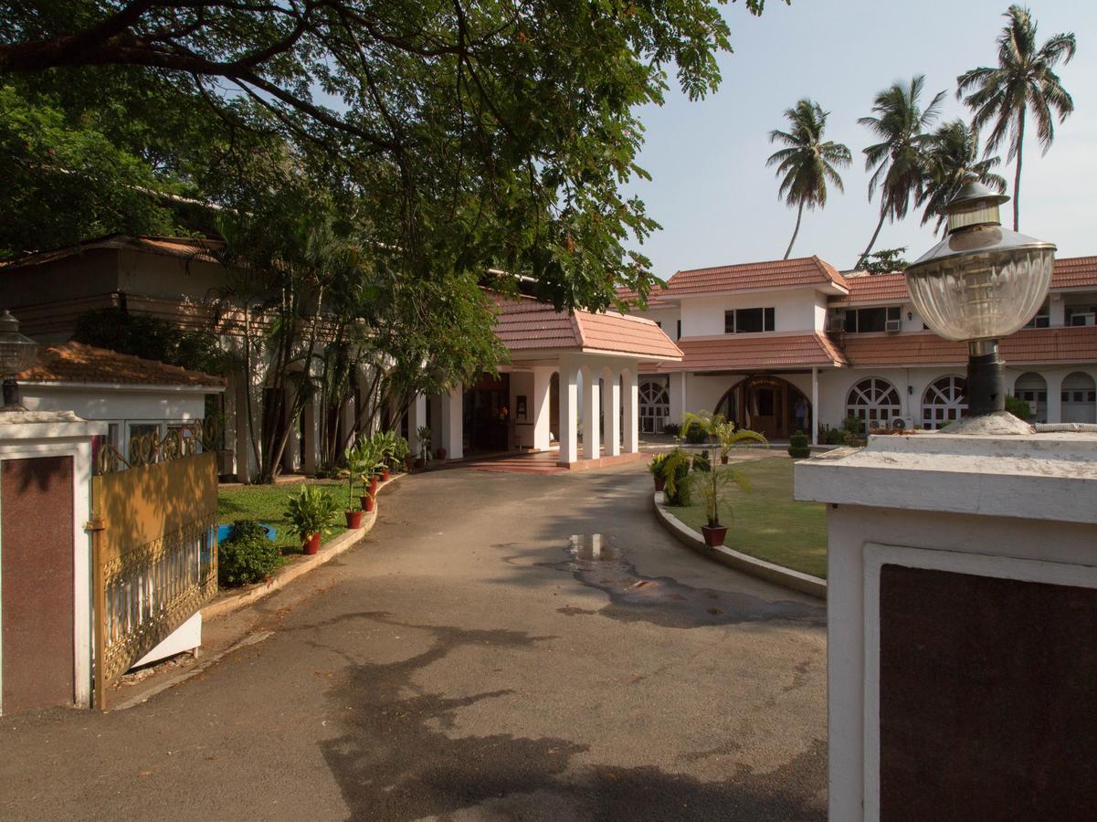 Ats Willingdon Hotel Kochi Exterior photo
