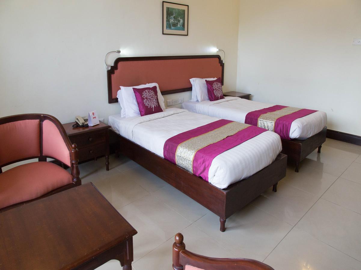 Ats Willingdon Hotel Kochi Exterior photo