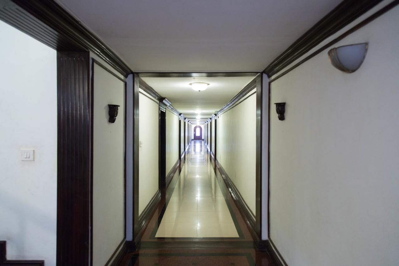 Ats Willingdon Hotel Kochi Exterior photo
